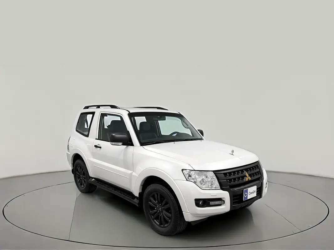 Mitsubishi Pajero 2020 — photo 1 of 13