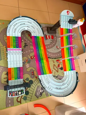 Hot Wheels Mario Kart Rainbow Road Raceway – Large Track Set