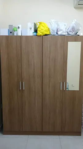 4 door wardrobe with mirror
