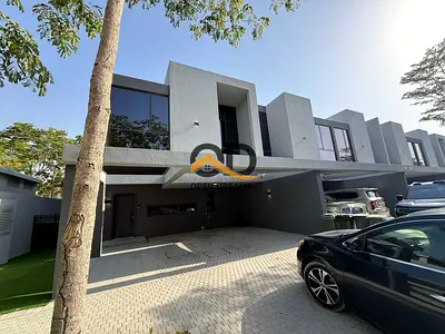 All Master corner 3BHK townhouse available for rent in Robinia!!!