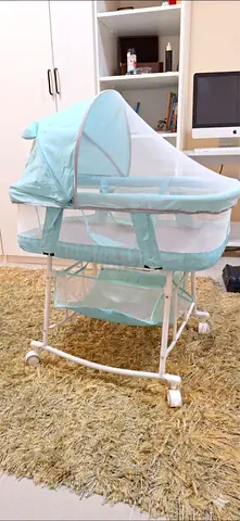 Unused new baby bassinet