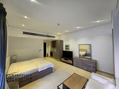Spacious Studio / Pool View / Fully Furnished