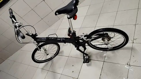 Folding bicycle, lightweight compact commuter bike - good condition