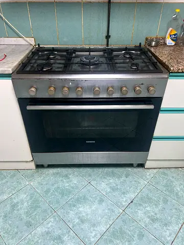 Siemens 5-Burner Gas Cooker with Oven — Used, Working
