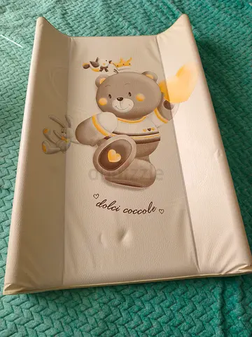 Baby changing mat with cute bear design
