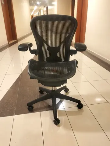 Selling herman miller Aeron chair.good condition only little use
