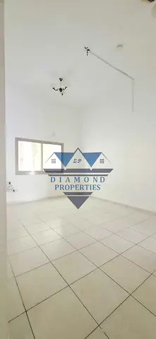 Today very hor offer Spacious and no deposit in abushagara Unfurnished Cantral AC 1bhk 28k rent available two big balkany good location in abushaga