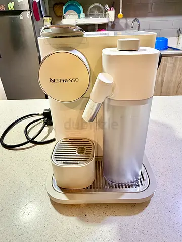 Nespresso Gran Lattissima DeLonghi EN650.W