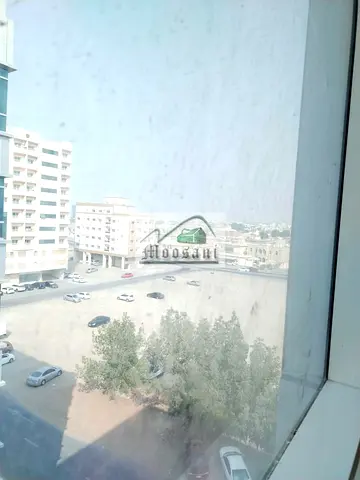 JASMINE TOWER GARDEN CITY: RENTAL INVESTMENT 1 BEDROOM HALL CLOSED KITCHEN FOR SALE