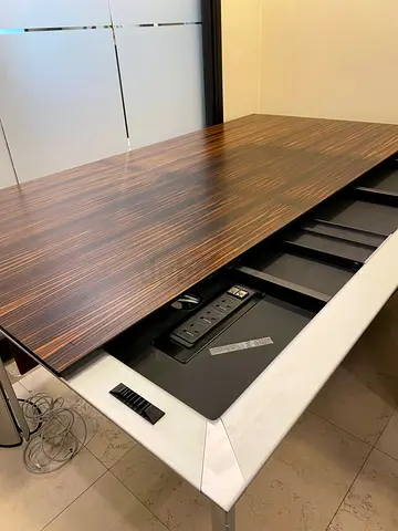 ابو ظبي الحصن