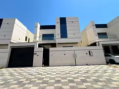 5 spacious master bedrooms with premium-quality finishing. Large reception area. Elegant majlis (gue