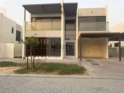 V3 TYPE | 6 BR STAND ALONE | VACANT | FEW STEPS FROM POOL