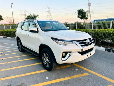 2019 Toyota FORTUNER — фото 3