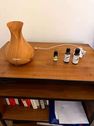 Wood Grain Ultrasonic Essential Oil Diffuser (with 3 oils)