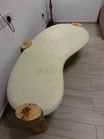Curved Kidney-Shaped Coffee Table / Low Table - White Textured Finish