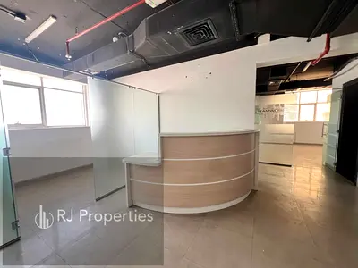 Hot OFFER LUXURY office in BUSSINES center very prime lecation ready to move only jest 38k