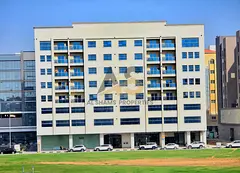 Lavish 2BR |Balcony| Free parking|Easy access
