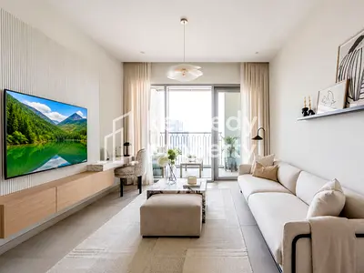 Elegant Unit | Scenic Views | Modern Comfort