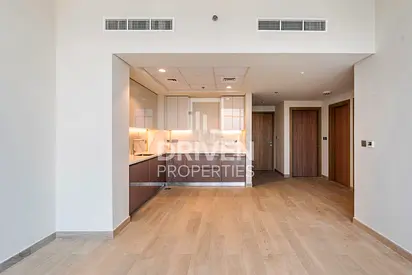 Corner Unit | Two Balconies | Fitted Kitchen
