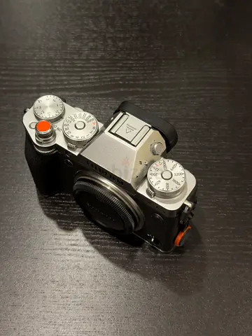 Fujifilm X-T5 + XF 18-55mm Kit Lens + 35 XF F2 and 10-24XF F4