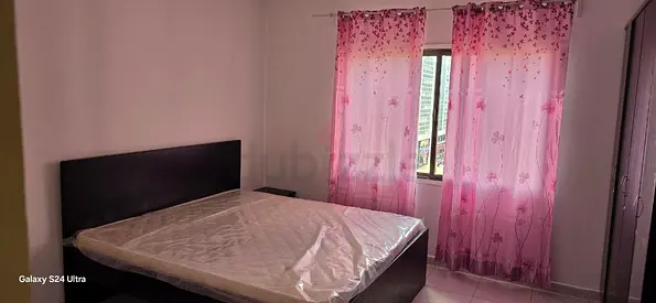 Fully Furnished Room | Close to Union Metro