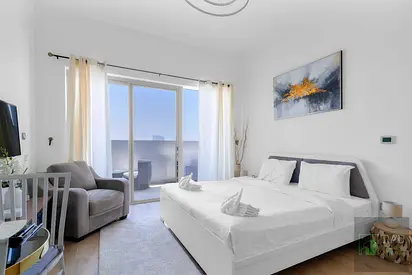 Chic Studio in Azizi Aura | Great Stay