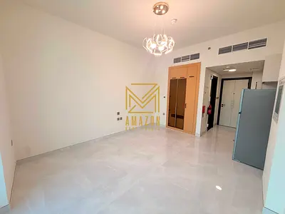 Road & Pool View | Exclusive | Lower Floor