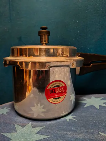 Delcasa Aluminum Pressure Cooker