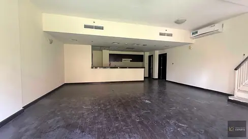 DUPLEX | PRIVATE GARDEN | STORAGE ROOM
