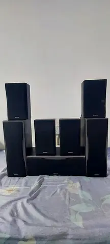 Onkyo 7. Speakers 8 ohms 130w