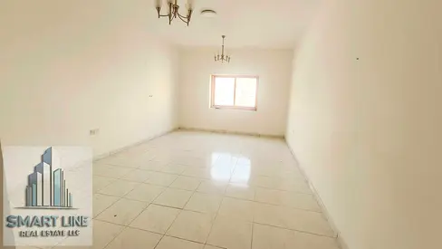 Ready to Move 3 Bedroom Hall with 2 Entrance and Balcony open view close to Megamall