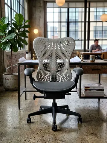 Hermanmiller mirra 2
