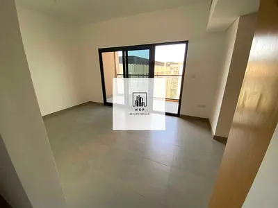 Specious luxury 2bedroom closed kitchen for rent in Al Mamsha