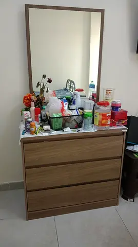 3 drawers dresser with mirror