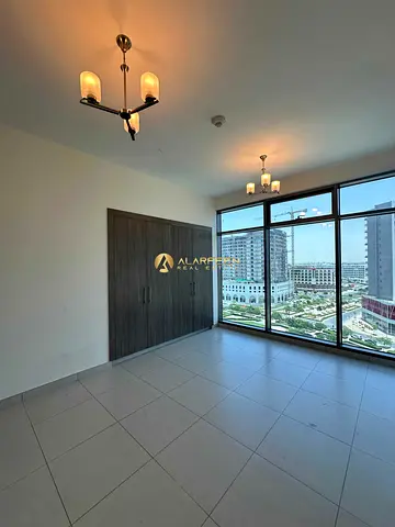 SPACIOUS 3 BR | READY TO MOVE | CHILLER FREE