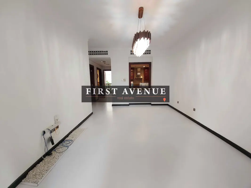 Exclusive Upgraded 1 Bed Apt in Miska, Old Town