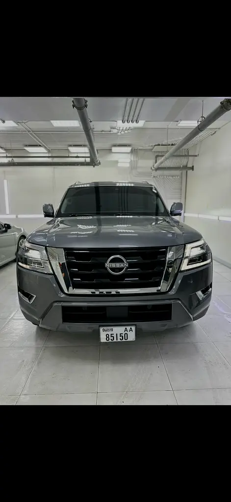 Nissan Armada 2021 — photo 1 of 7