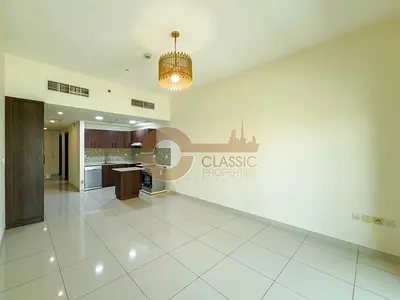 SPACIOUS STUDIO| STORAGE ROOM | EQUIPPED KITCHEN
