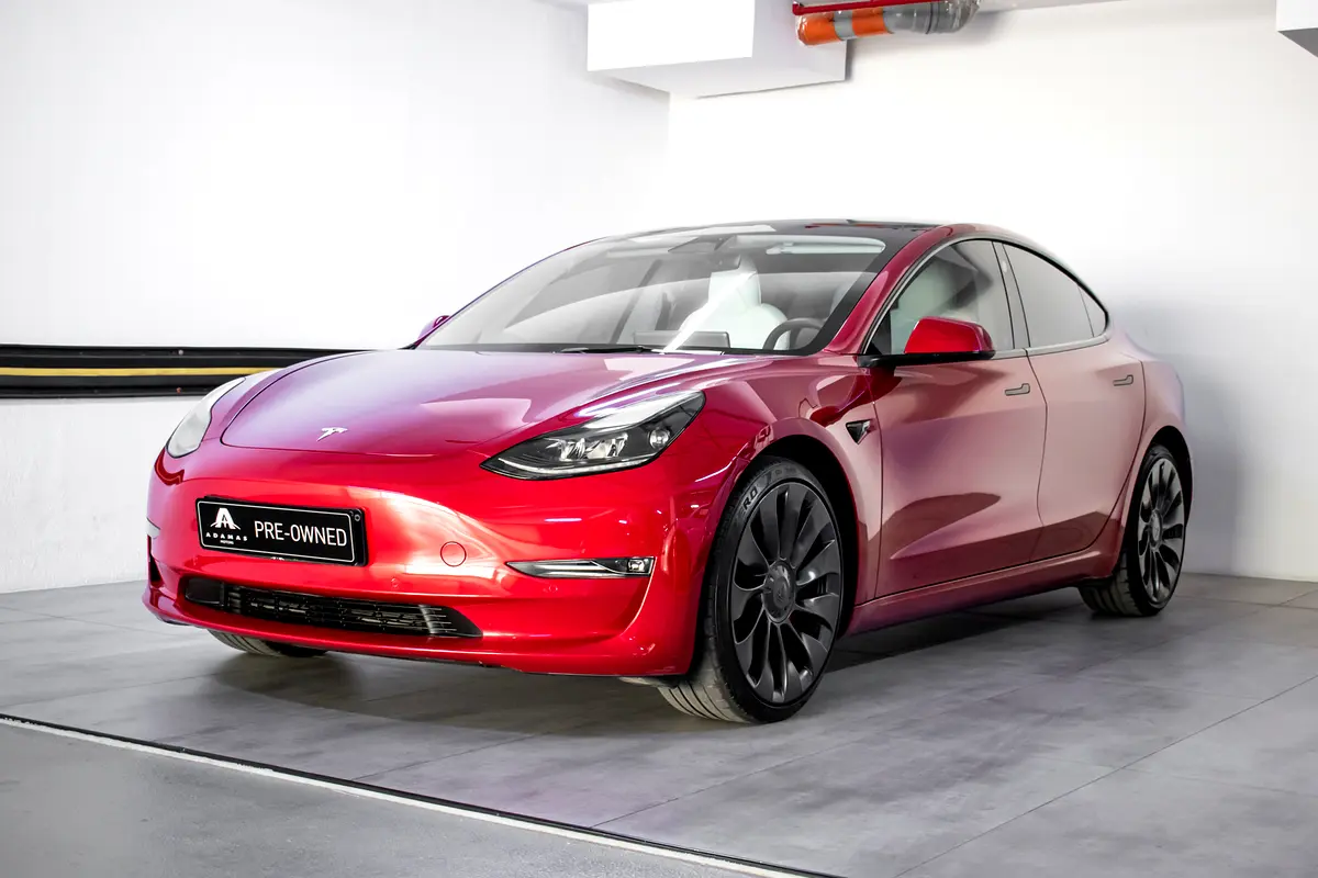 Tesla Model 3 2022 — photo 1 of 15