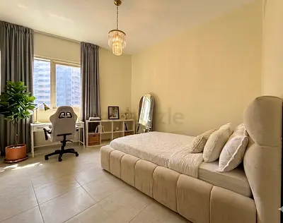 Cozy Master room + 6 mins walk to sobha realty metro