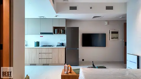 FULLY FURNISHED / VACANT / PRIME LOCATION