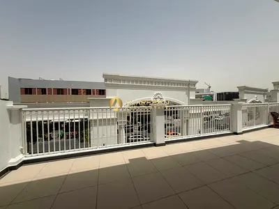 Huge Terraced | Fitted Kitchen | Ready to Move in