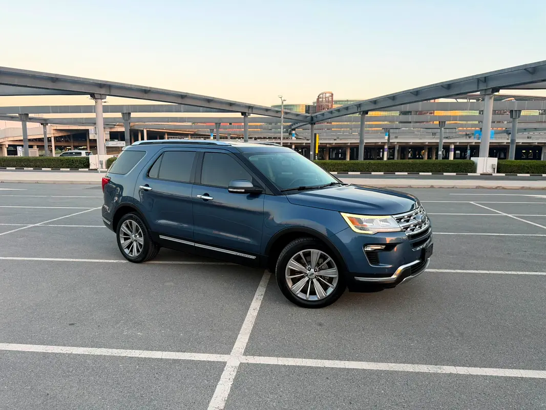 Ford Explorer 2018 — photo 1 of 19