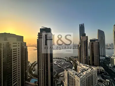 3 غرف نوم في الطابق العلوي | إطلالات على المارينا والخور | شقة بشرفة