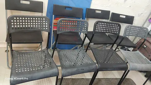 Set of 5 Black Chairs - Used, Good Functional Condition.. front pic chairs 5 available