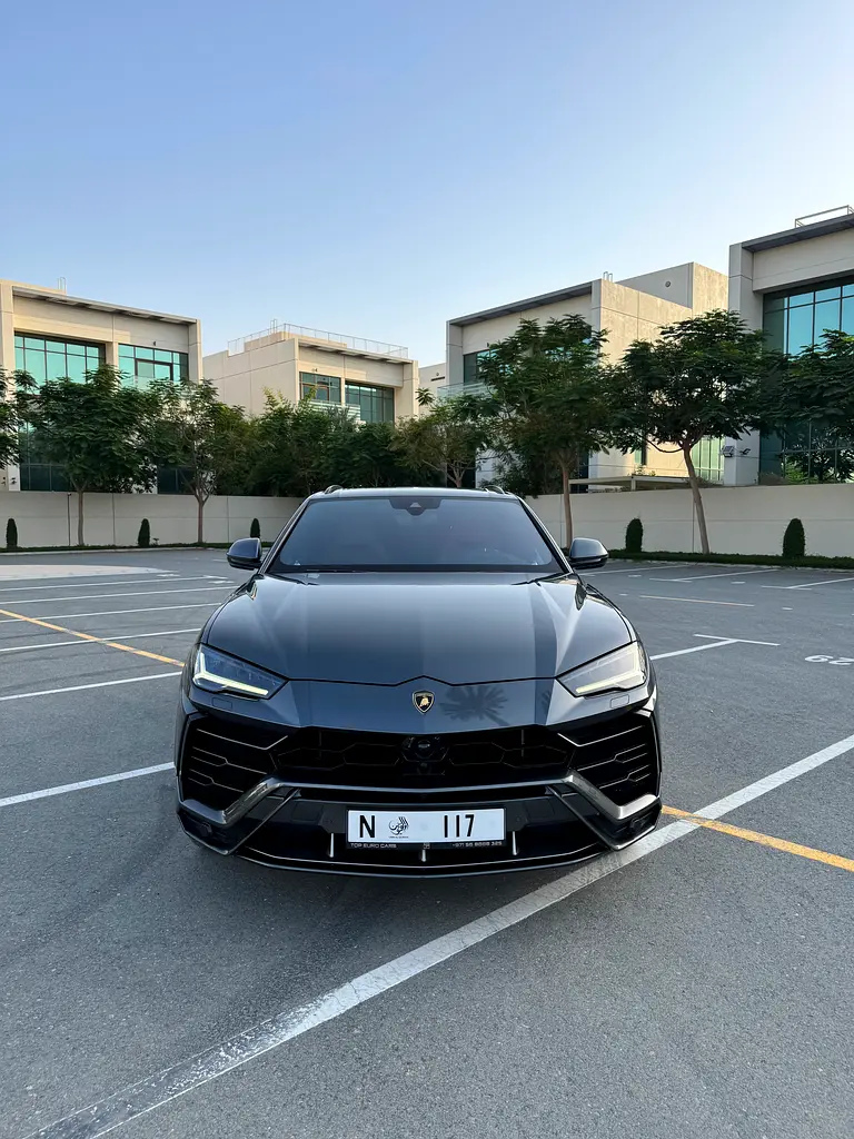 Lamborghini Urus 2020 — photo 1 of 14