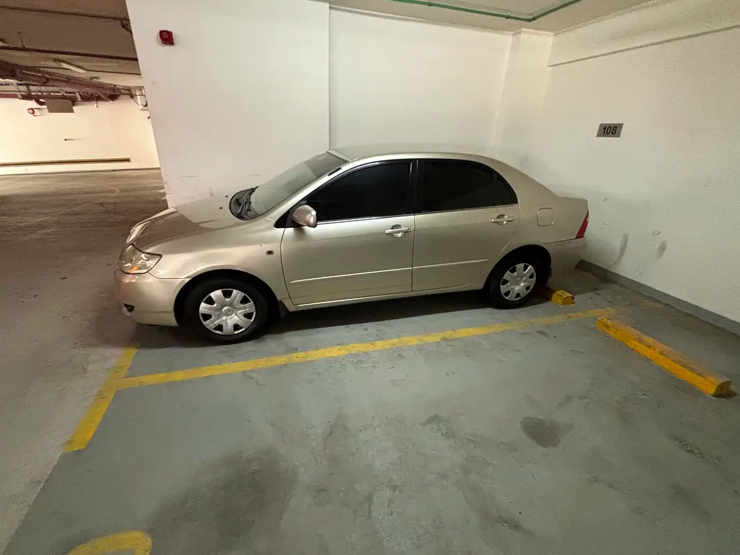 Toyota Corolla 2006 — photo 1 of 6