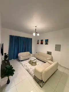 Large space - in good condition - at a reasonable price - 2 bathrooms - balcony with an excellent vi