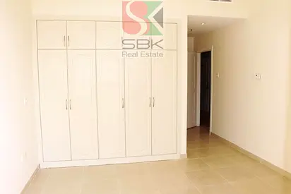 Spacious 1BHK Available near to the exit Al Warqaa