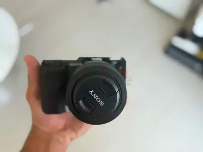 Sony ZV-E10 Complete Creator Kit (Sigma + Sony lenses + DJI RS3 Mini)